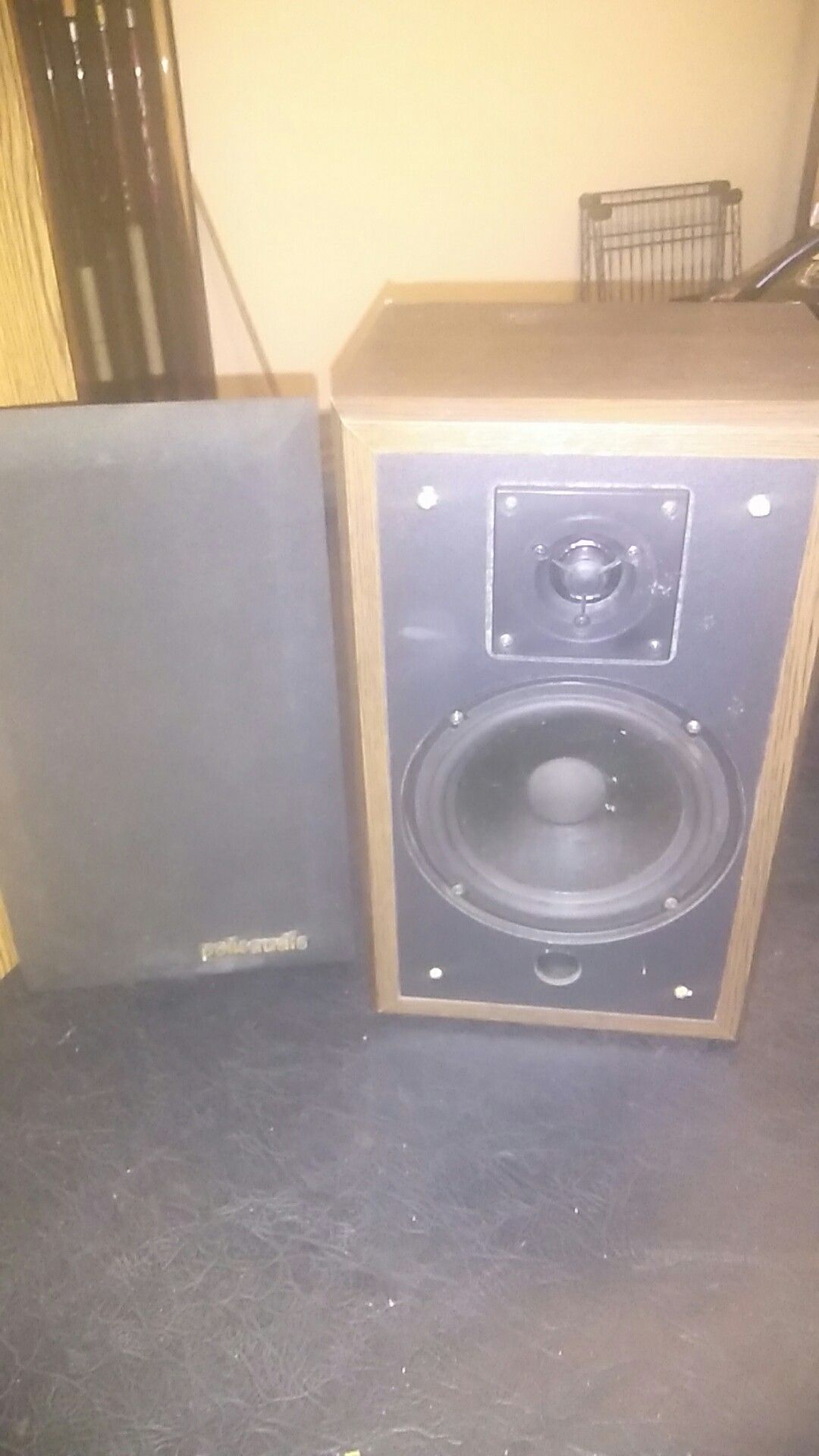 Polk Audio monitor speakers