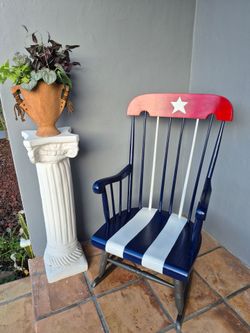 Silla mecedora antigua