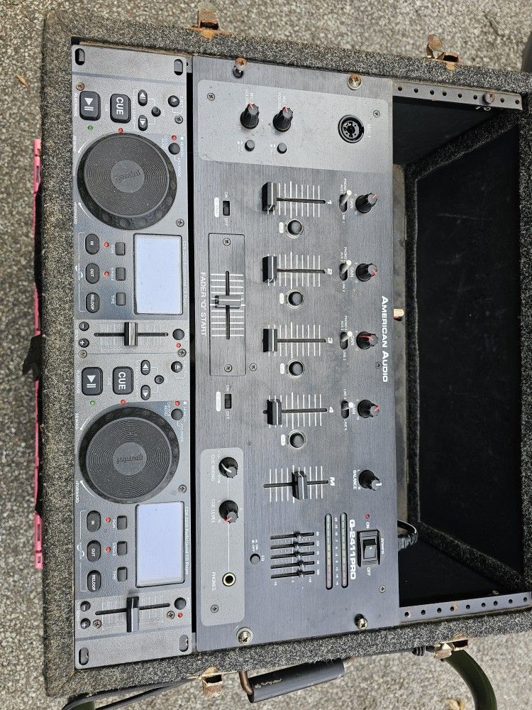 CD Controller With Mixer & Encasement