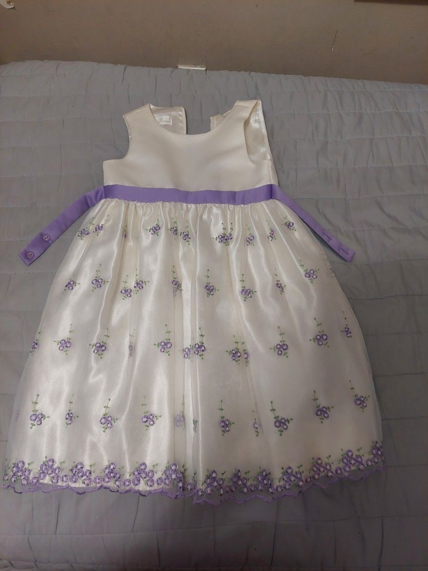 White Children's Dress With Purple Flowers Size 6