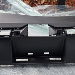 Brand New OEM Rear Bumper 2024 Hyundai Sonata Still in original packaging.
OEM $700