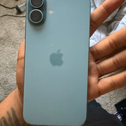 iPhone 16 Plus