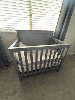 Dream On Me Ava Mini Crib Bundle + Mattresses, Bedding & More