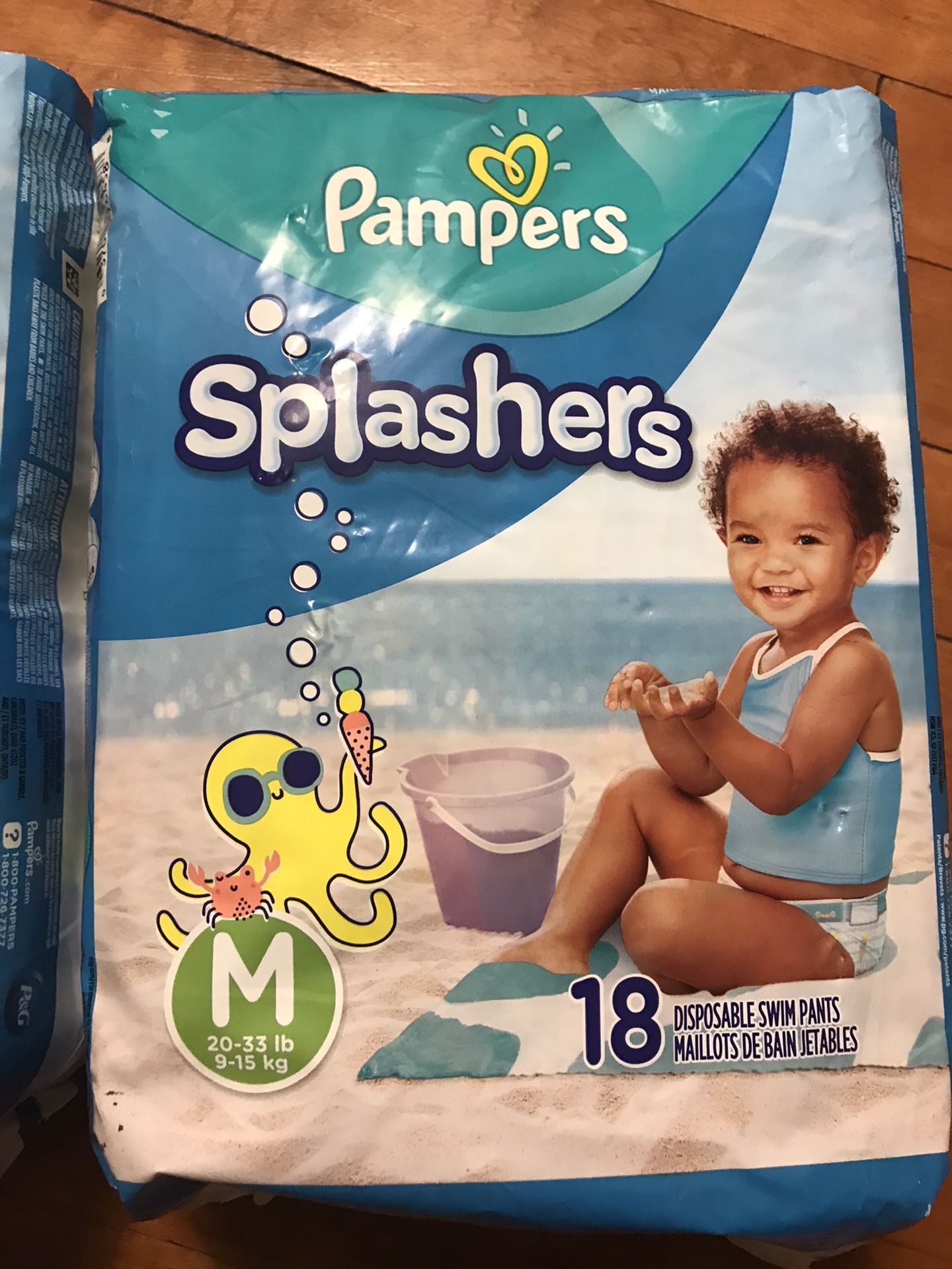 Pampers Splashers Swim Diapers Disposable Swim Pants, Medium (20-33 lb), 11 Count