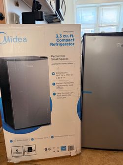 Mini fridge