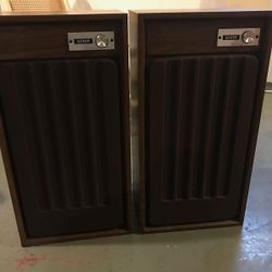 Lloyd's Speakers WW-160