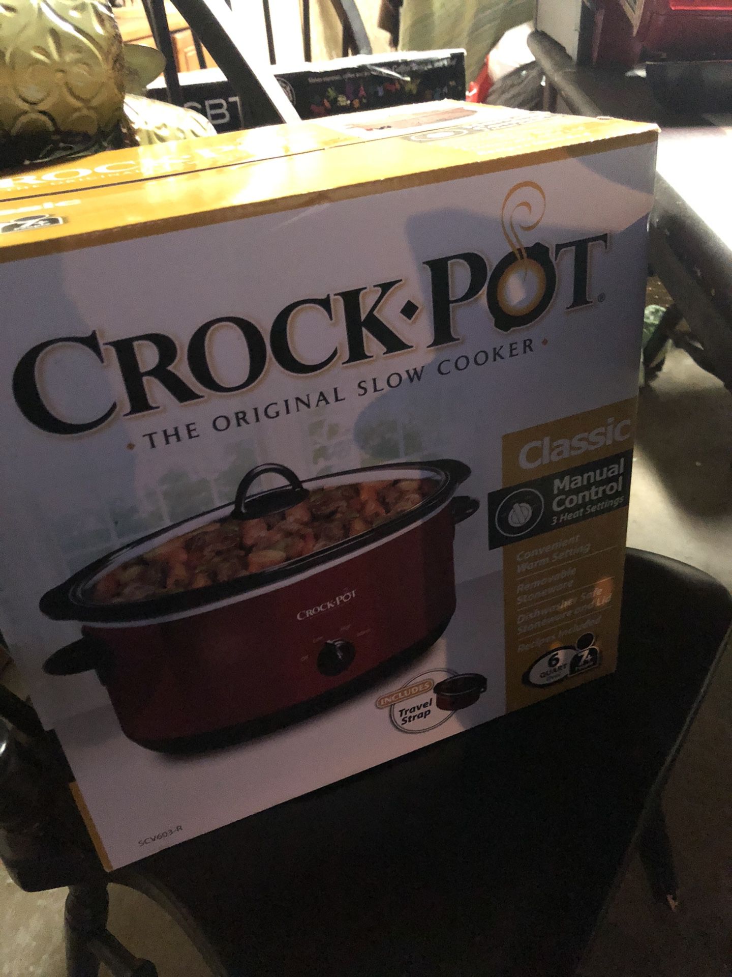 Crock pot 6 quart new
