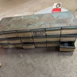 Metal Screw Box