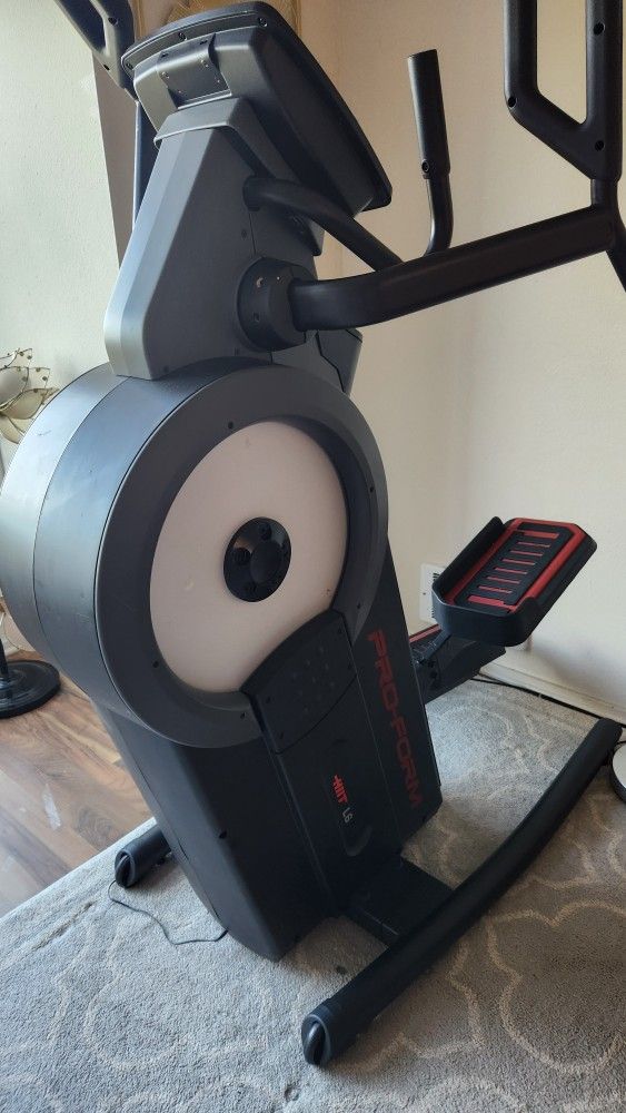 Like New-Gently Used Elliptical Machine