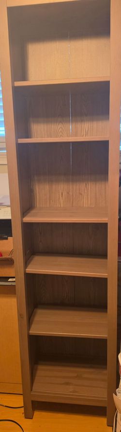Tower bookcase