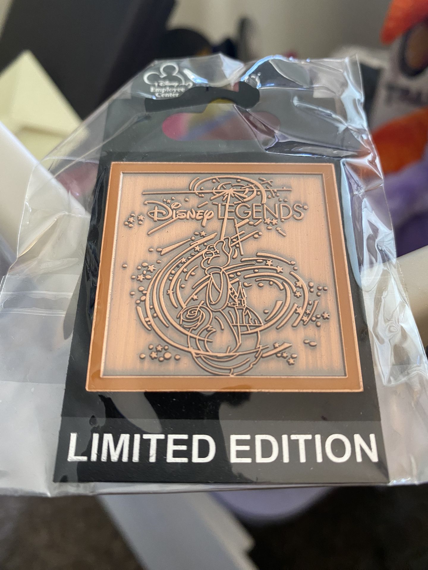 Limited Edition Disney Legends Pin