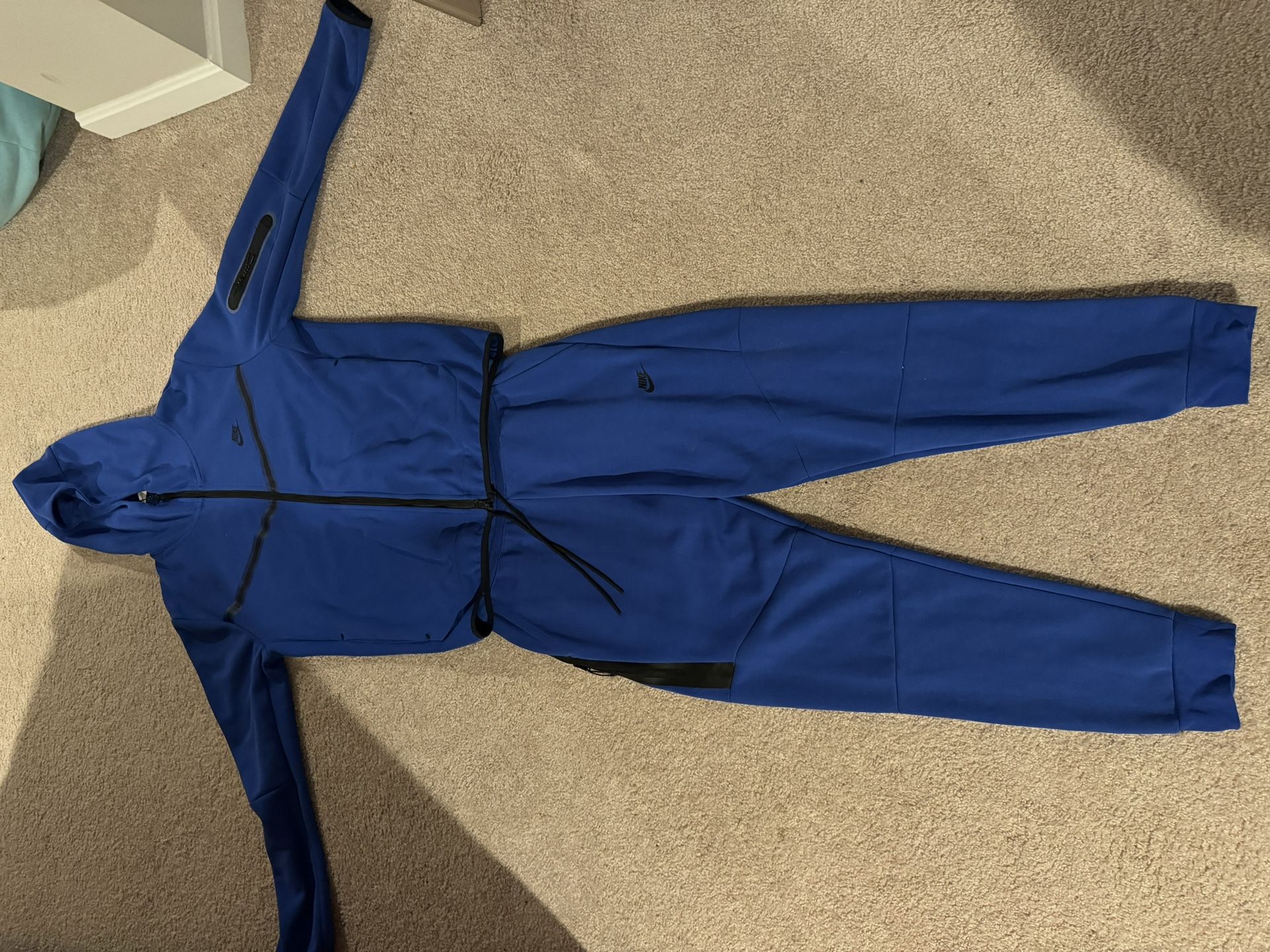 blue nike tech fleece set