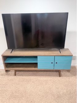 TV stand - 60 inches