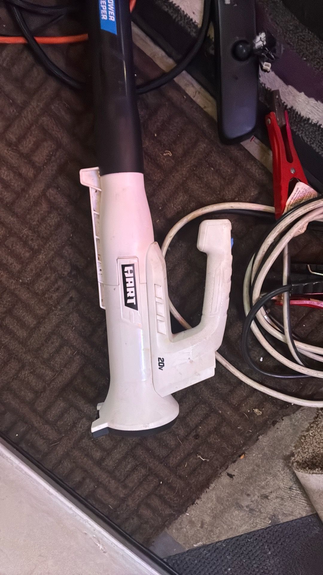 Hart battery powered leaf blower