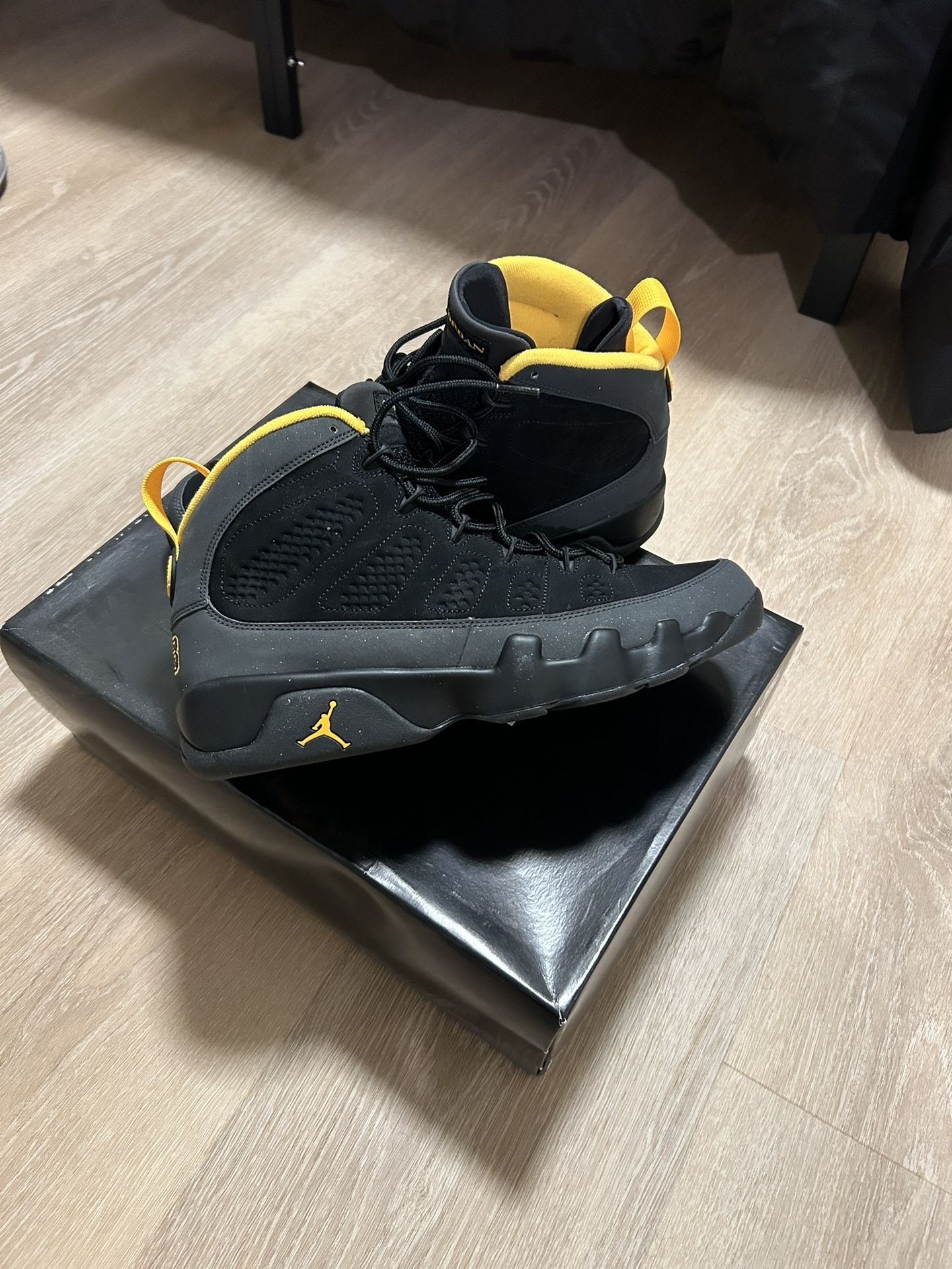 Air Jordan 9 Retro