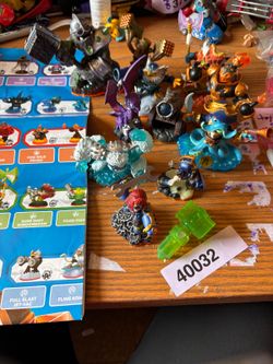 Skylanders Figures and Accessories Assortment, Video Game Toys. 40032