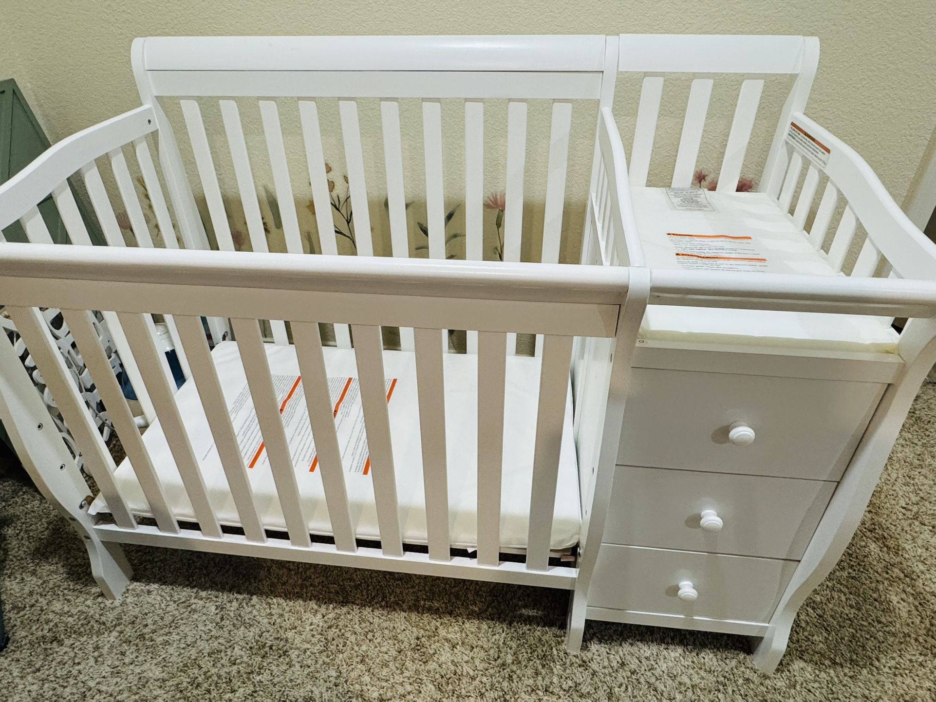 Convertible Mini Crib