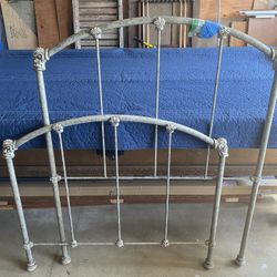 Metal Frame Twin Trundle Bed
