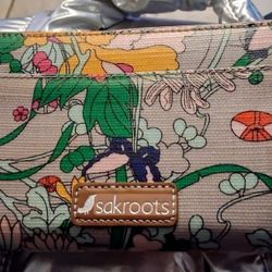 SAKROOTS ARTIST CIRCLE SMARTPHONE CROSSBODY WALLET