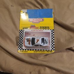 Hooters #7 Alan Kulwicki