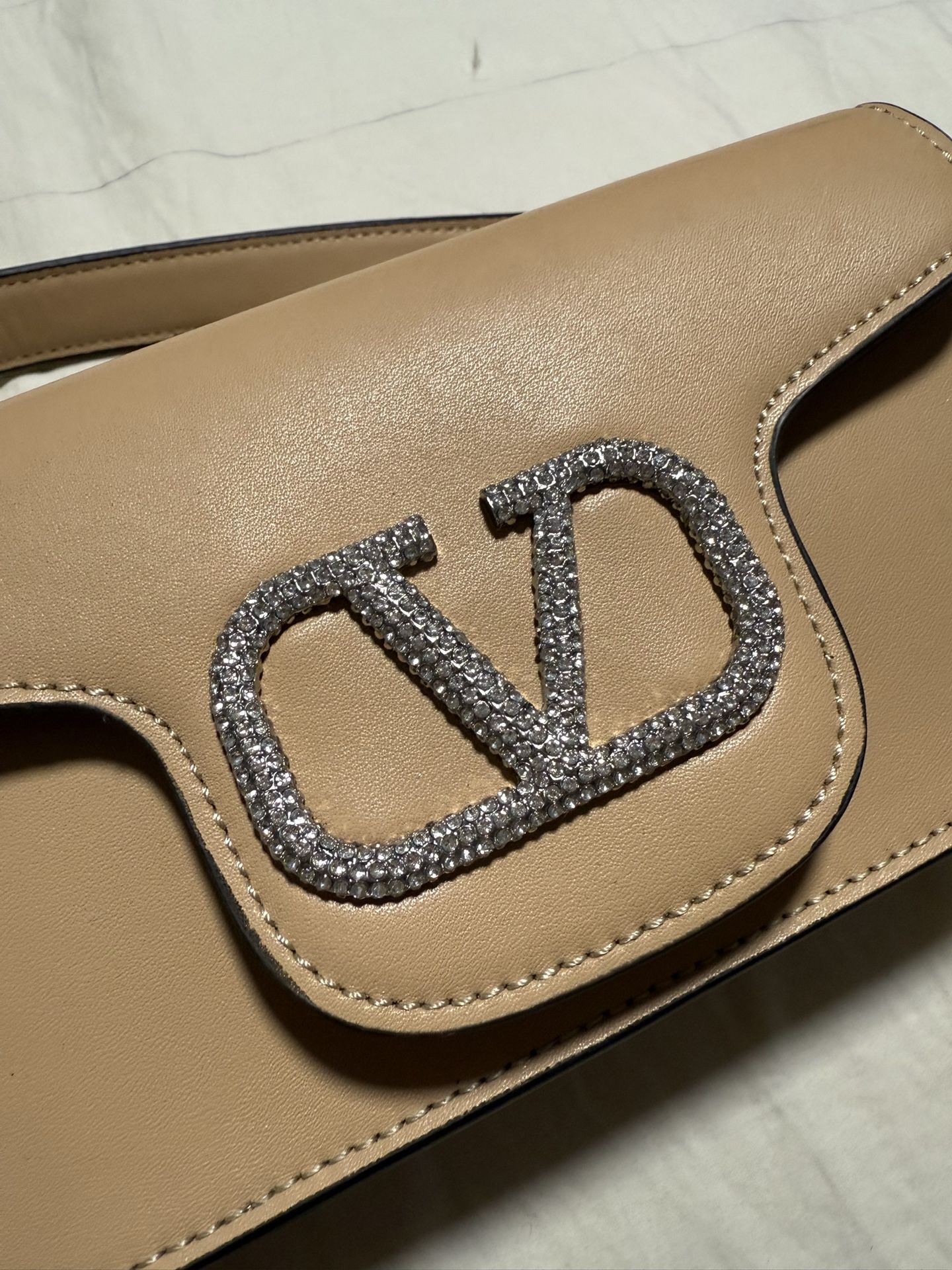 Valentino Ba-g