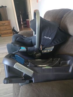 Nuna Infant Car Seat with Base