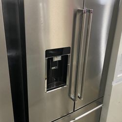 Kitchen Aid Stainless Interior Bottom Freezer Fridge 
