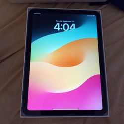 10th Gen Apple iPad & Magic Mouse 
