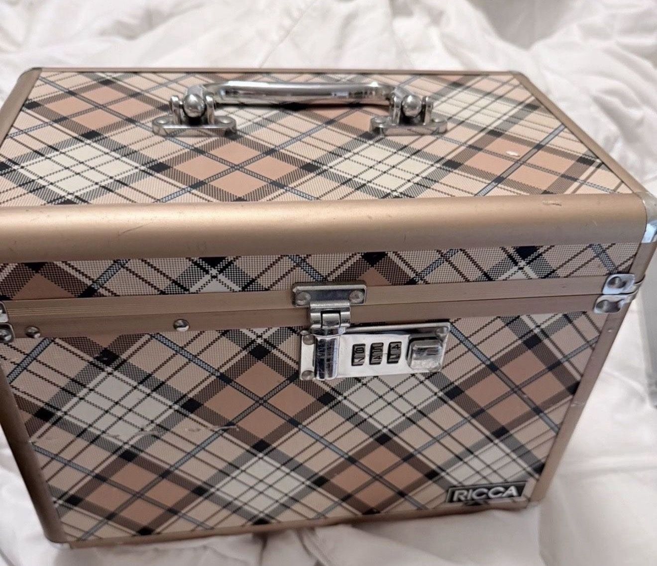 Jewerly Box With Locker