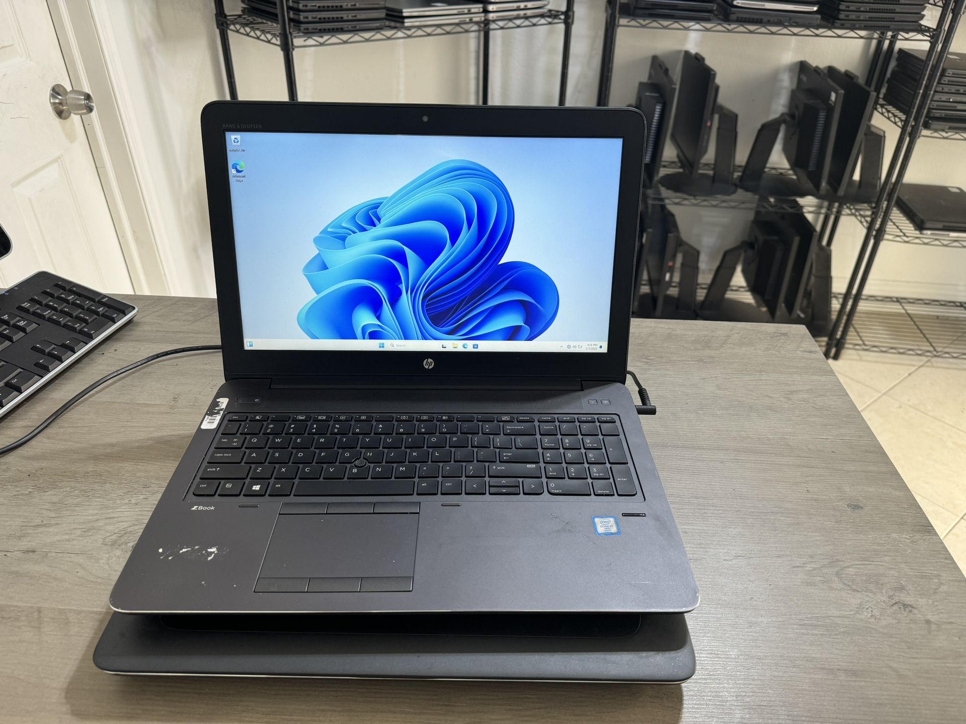 laptops and all in one wholesale and per piece, lot, bulk