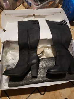 Black aldo boots size 9