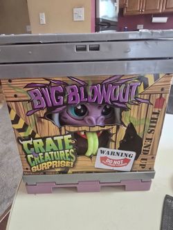 Crate Creatures Surprise Big Blowout Toy
