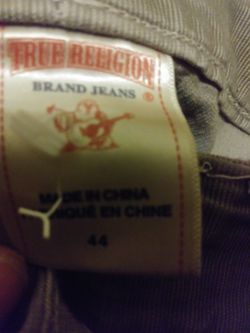 4 pants 44,40,44,40. 10 shirts all big sizes 4×,4xl,3×4×,3× ,6xl,3×,4xl,3xl