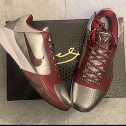 Kobe’s BRAND NEW SZ 8.5