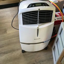 Honey Well Ac