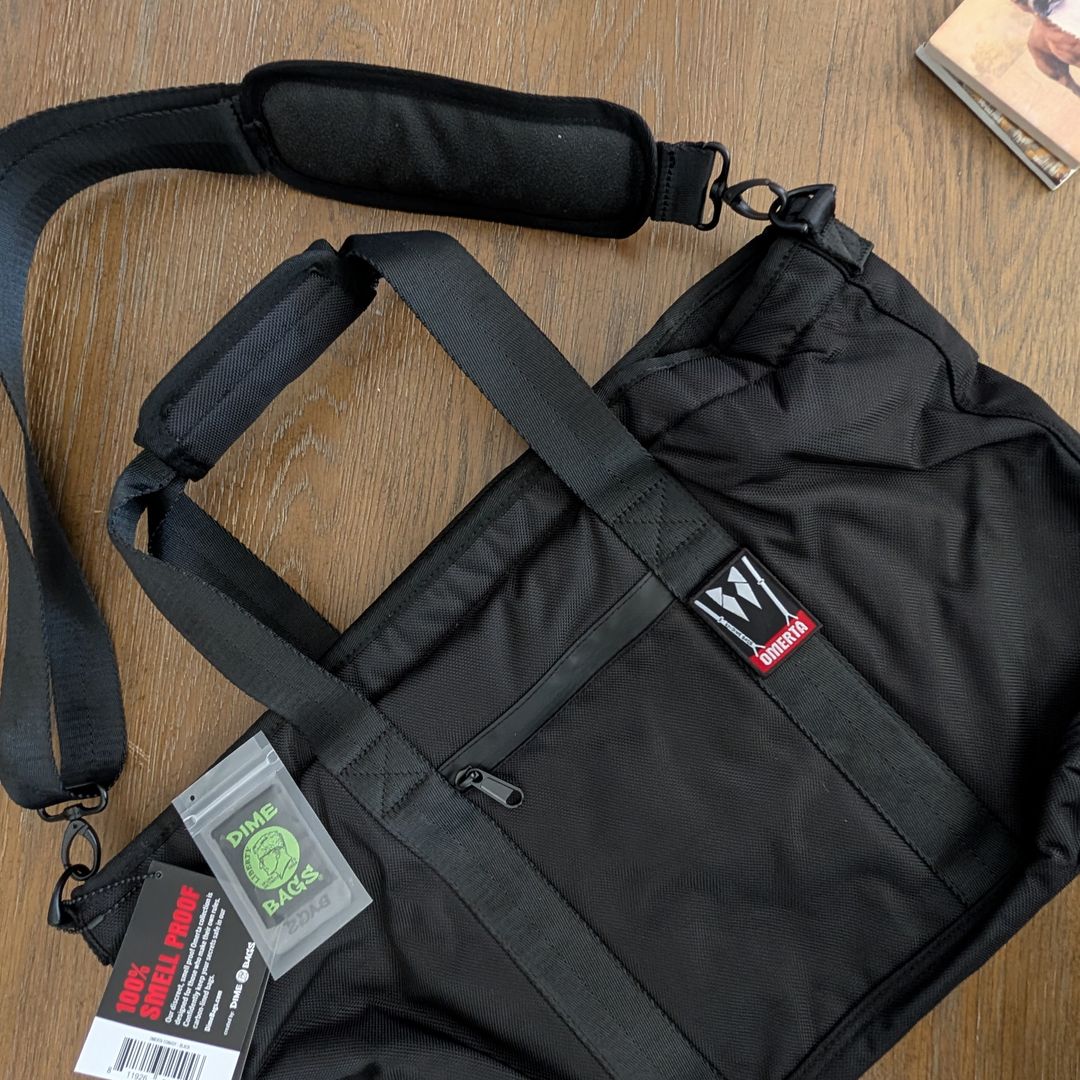 Convoy, a smell-proof, lockable tote bag 12" x 20" x 6"