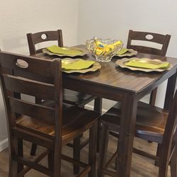Table and Chair Dinning Set