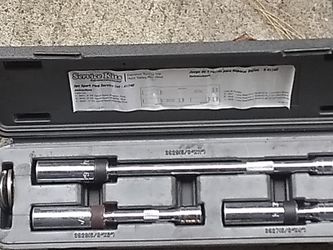 Magnetic spark plug socket set