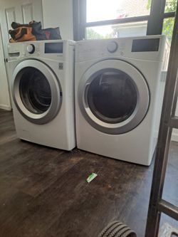 LG washer and dryer excellent working condition
