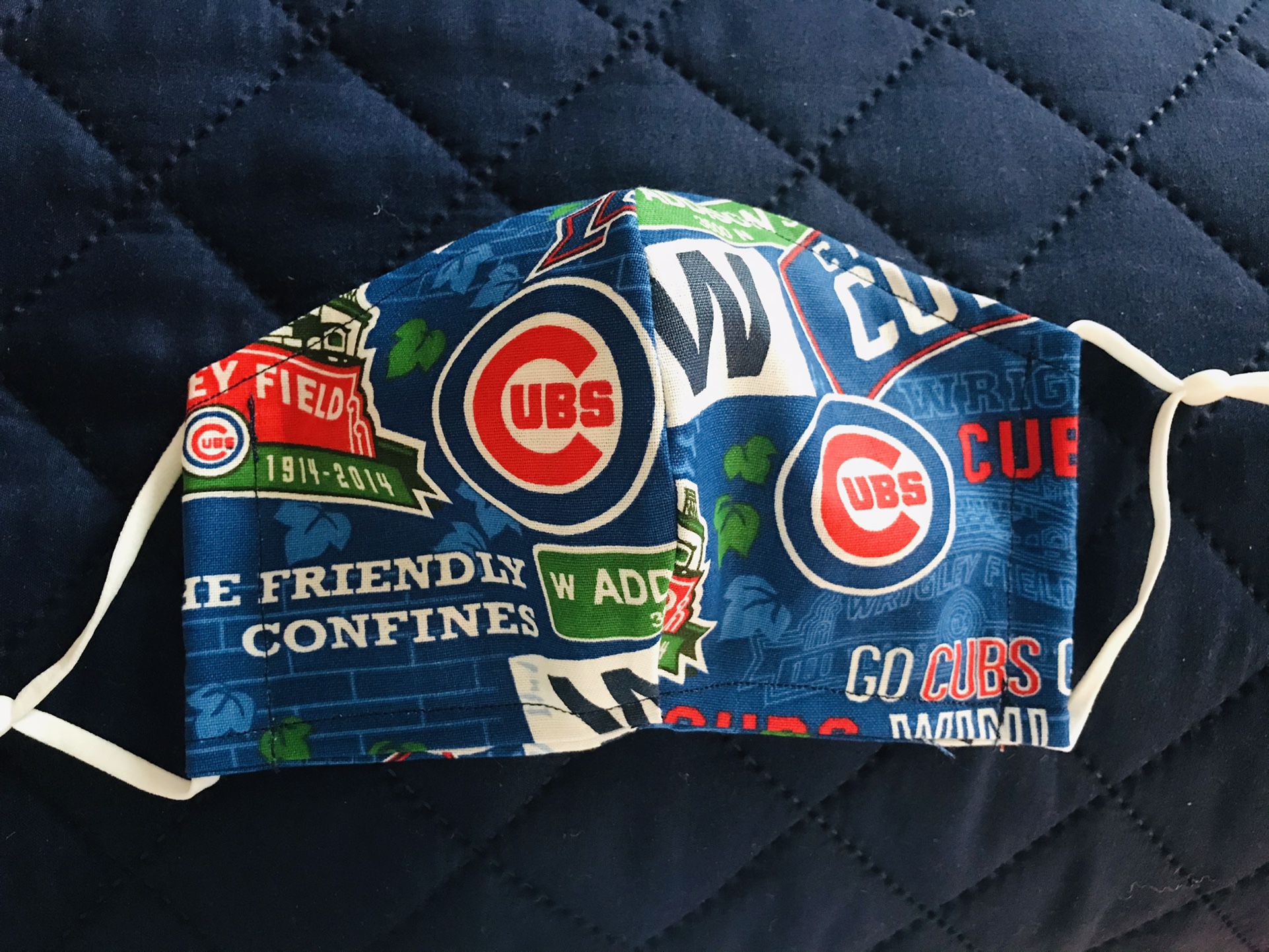 Chicago Cubs Face Mask With Adjustable Ear Loop