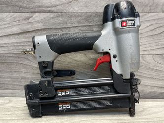 PORTER CABLE BN200C 18 GAUGE 2" BRAD NAILER (I-16494)