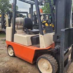 Forklift 