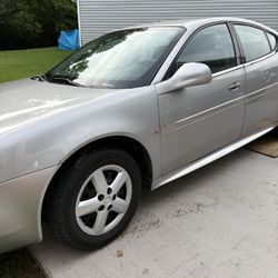 2006 Pontiac Grand Prize.  Gray.  4 door