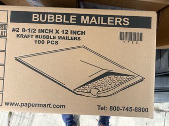 100 bubble envelopes 8 1/2 x 12. Sealed box