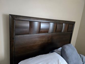 Bedroom Queen Bed Frame