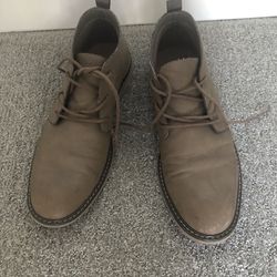 men's boots, size 10.5