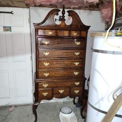 Victorian Queen Anne Dresser