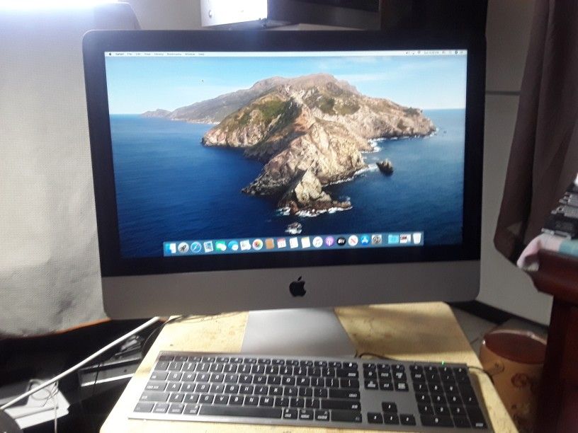 iMac A1418 21.5 Inch (1TB, Proc. 2.7 GHz Quad-Core Intel Core i5 -5th Gen 8GB Keyboard And Mouse Included