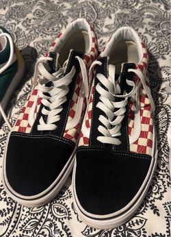 VANS ALL GENTLY USED/CASUAL WEAR STILL IN GREAT CONDITION