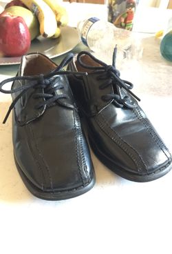 Zapato para nińo talla 10